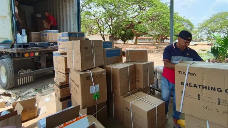 Dotan con más de 180 mil insumos red hospitalaria en Apure